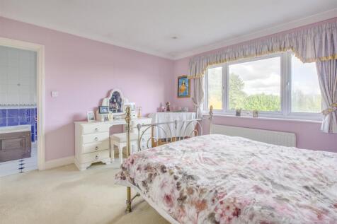 63 Marlow Road, HP11 1TG-10.jpg