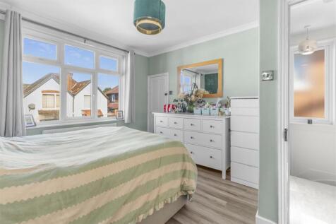 18 Cromwell Road, HP13 7AN-2.jpg