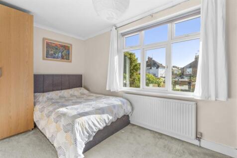 18 Cromwell Road, HP13 7AN-4.jpg