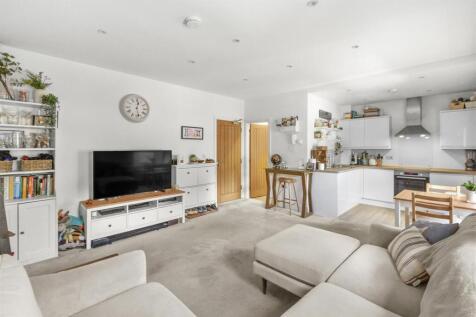 Flat 9 Chilworth House, Rectory Avenue, HP13 6HN-8