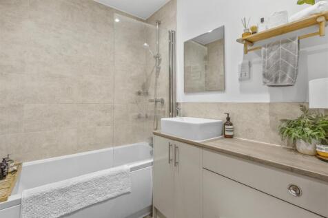 Flat 9 Chilworth House, Rectory Avenue, HP13 6HN-9
