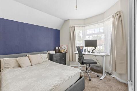 13 Wendover Street, HP11 2JE-2.jpg