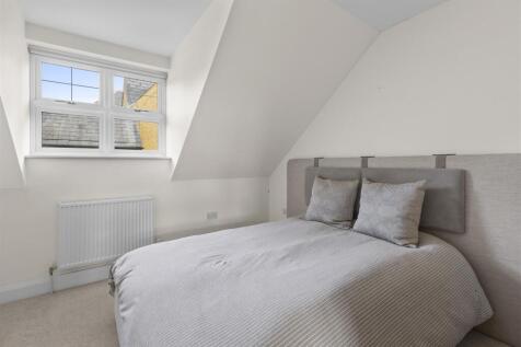 Flat 9, 15 Priory Road, HP13 6SL-1.jpg