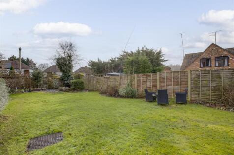 6A Mill End Road, HP12 4AX-14.jpg