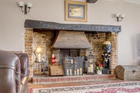 6A Mill End Road, HP12 4AX-10.jpg