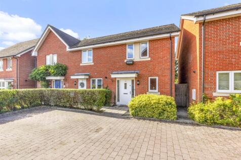 46 Milton Place, HP13 7DN-12.jpg