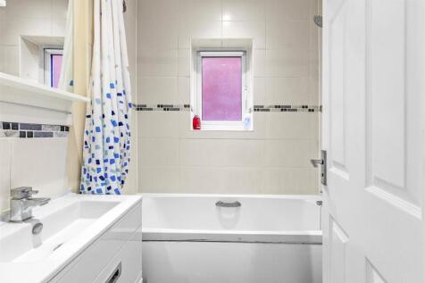 46 Milton Place, HP13 7DN-3.jpg