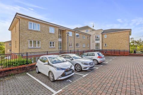 19 Lovegrove House, Ercolani Avenue, HP13 7FZ-13.j