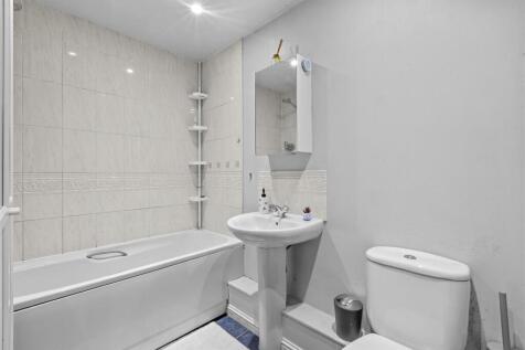 2 Priestley Court, Princes Gate, HP13 7WZ-3.jpg