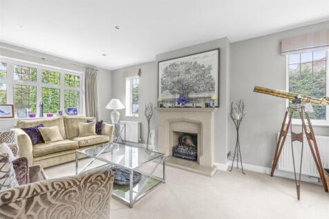 87 Hamilton Road, HP13 5BQ-9.jpg
