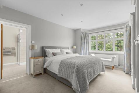 87 Hamilton Road, HP13 5BQ-2.jpg