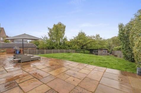 87 Hamilton Road, HP13 5BQ-20.jpg