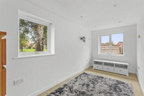 66 Lansdowne Way, HP11 1TN-8.jpg