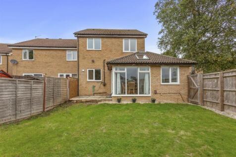66 Lansdowne Way, HP11 1TN-10.jpg