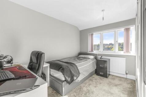 12 Salisbury Road, HP13 6UL-11.jpg