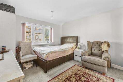 12 Salisbury Road, HP13 6UL-13.jpg