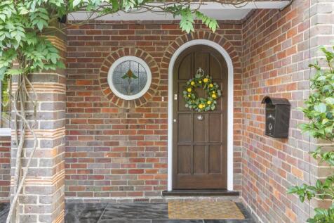 23 Marlow Road, HP11 1TA-27.jpg