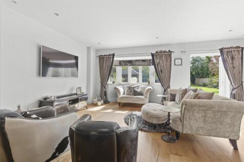 23 Marlow Road, HP11 1TA-12.jpg