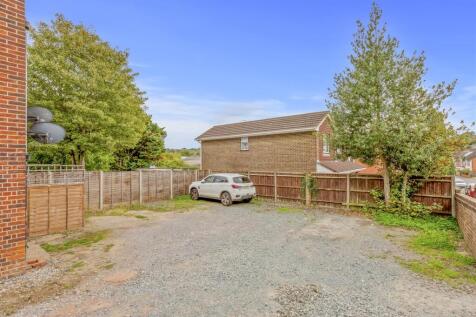 191C West Wycombe Road, HP12 3AF-12.jpg