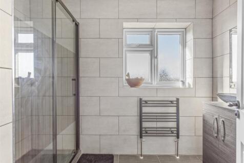 14 Hunt Road, HP13 7RE-5.jpg