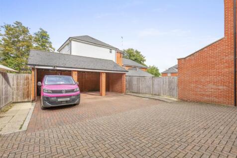 57 Chequers Avenue, HP11 1GD-15.jpg
