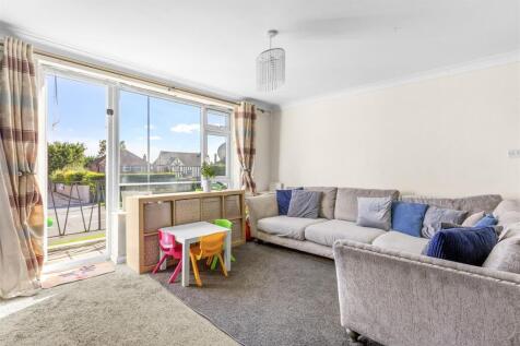 Flat 14, Clifton Court Marlow Road, HP11 1TE-5.jpg