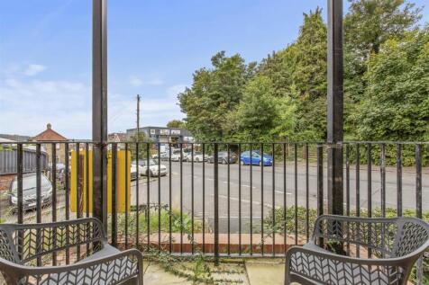 6 Moonstone Court, Dashwood Ave, HP12 3FG-9.jpg