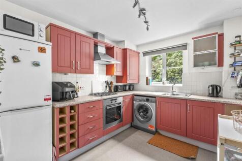 6 Moonstone Court, Dashwood Ave, HP12 3FG-5.jpg