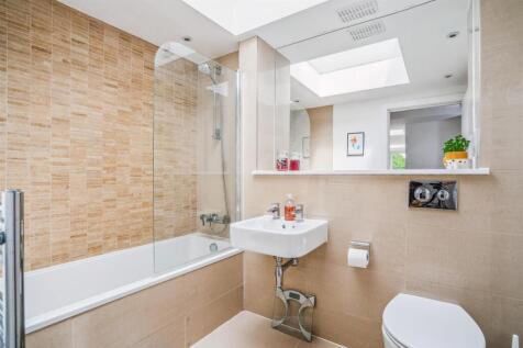Flat 7 Vintner House-11.jpg