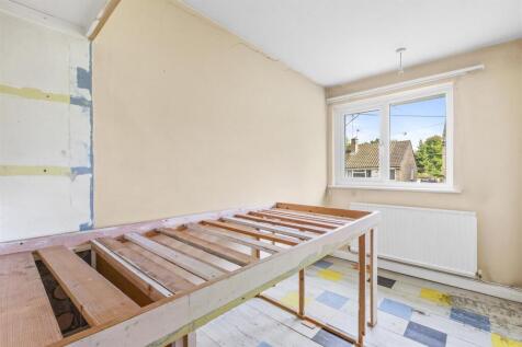 21 Deangarden Rise, HP11 1RF-2.jpg