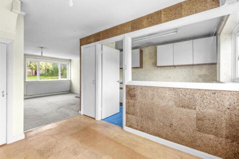 21 Deangarden Rise, HP11 1RF-8.jpg