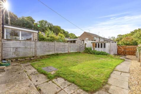 21 Deangarden Rise, HP11 1RF-10.jpg