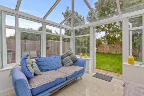 45 Wellesbourne Crescent, HP13 5HF-10.jpg