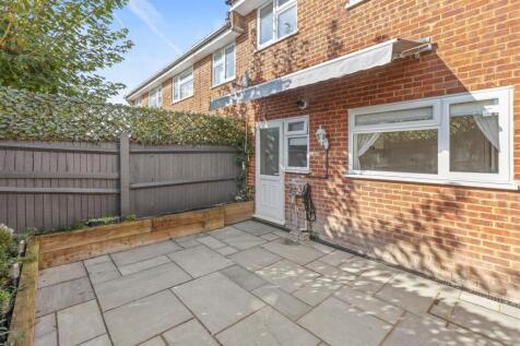 105 Clearbrook Close, HP13 7BS-10.jpg