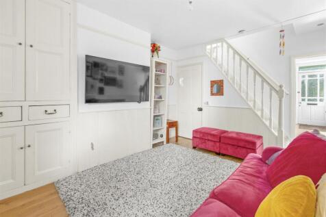 27 Pinions Road, HP13 7AS-7.jpg