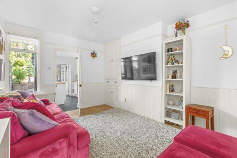 27 Pinions Road, HP13 7AS-6.jpg