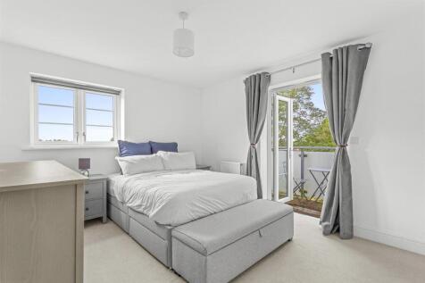 37 Kennedy Avenue, HP11 1BX-2.jpg
