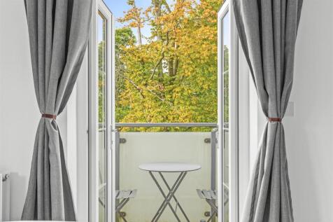37 Kennedy Avenue, HP11 1BX-5.jpg