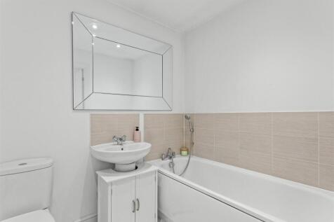 37 Kennedy Avenue, HP11 1BX-6.jpg