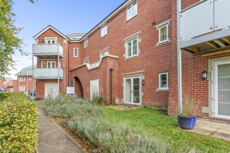37 Kennedy Avenue, HP11 1BX-11.jpg