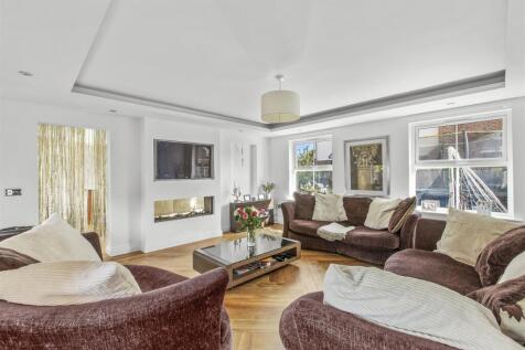 7 Turners Field, HP13 5YZ-10.jpg