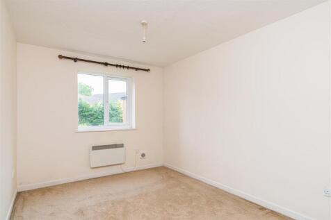BEDROOM.jpg