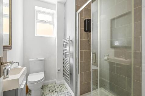 70b Totteridge Road, HP13 6EX-3.jpg