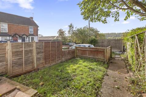 70b Totteridge Road, HP13 6EX-13.jpg