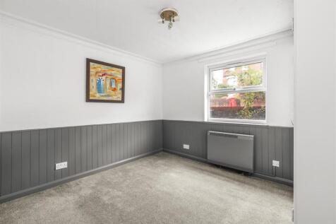 70b Totteridge Road, HP13 6EX-1.jpg