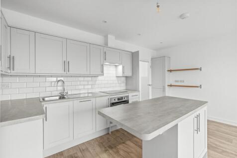 9 High Street, HP14 3JF-8.jpg
