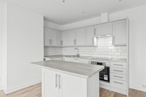 9 High Street, HP14 3JF-6.jpg