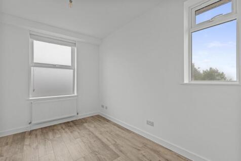 9 High Street, HP14 3JF-1.jpg
