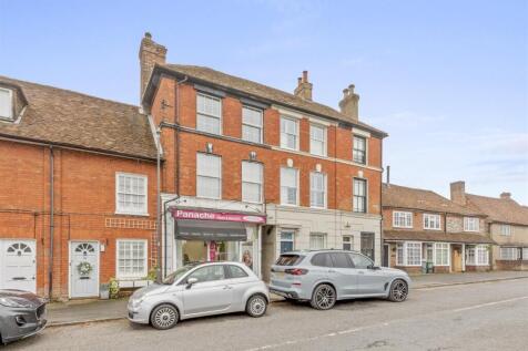 9 High Street, HP14 3JF-12.jpg