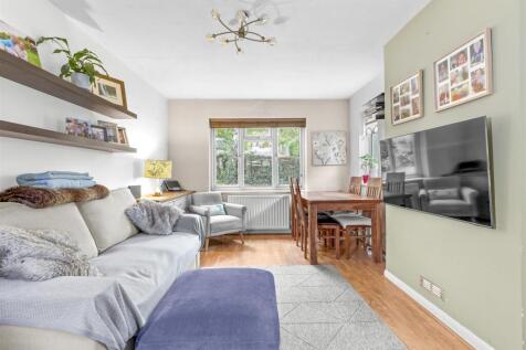 10 Rectory Avenue, HP13 6HW-4.jpg